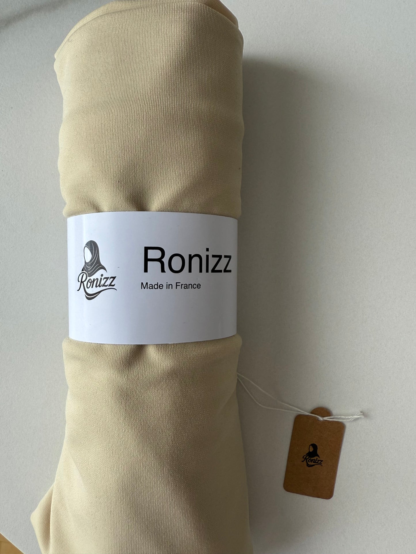 Hijab Céleste – Voile fluide, élégant et sans transparence | RONIZZ