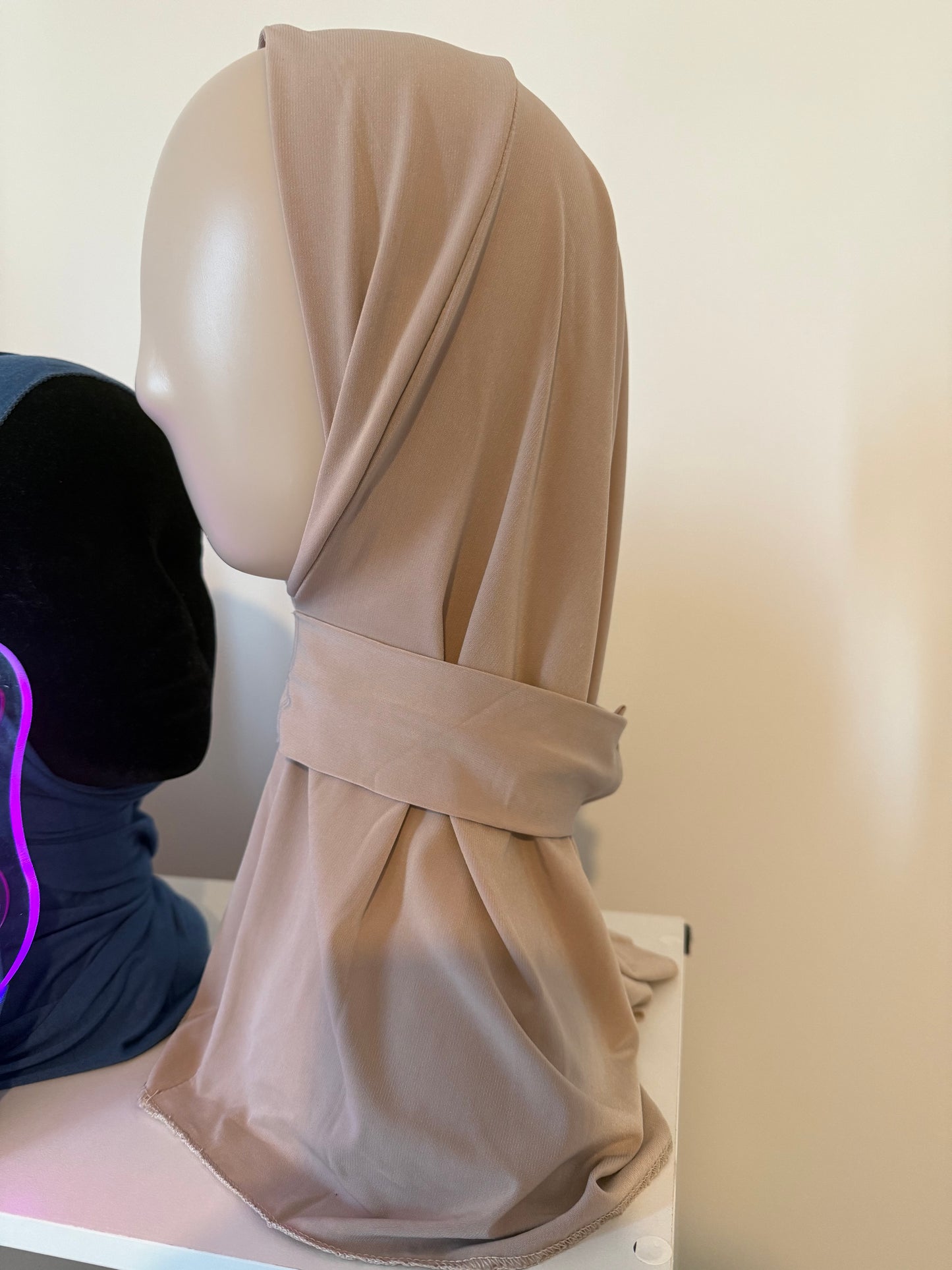 Hijab à enfilé CAGOULE Neora – Jersey Premium léger