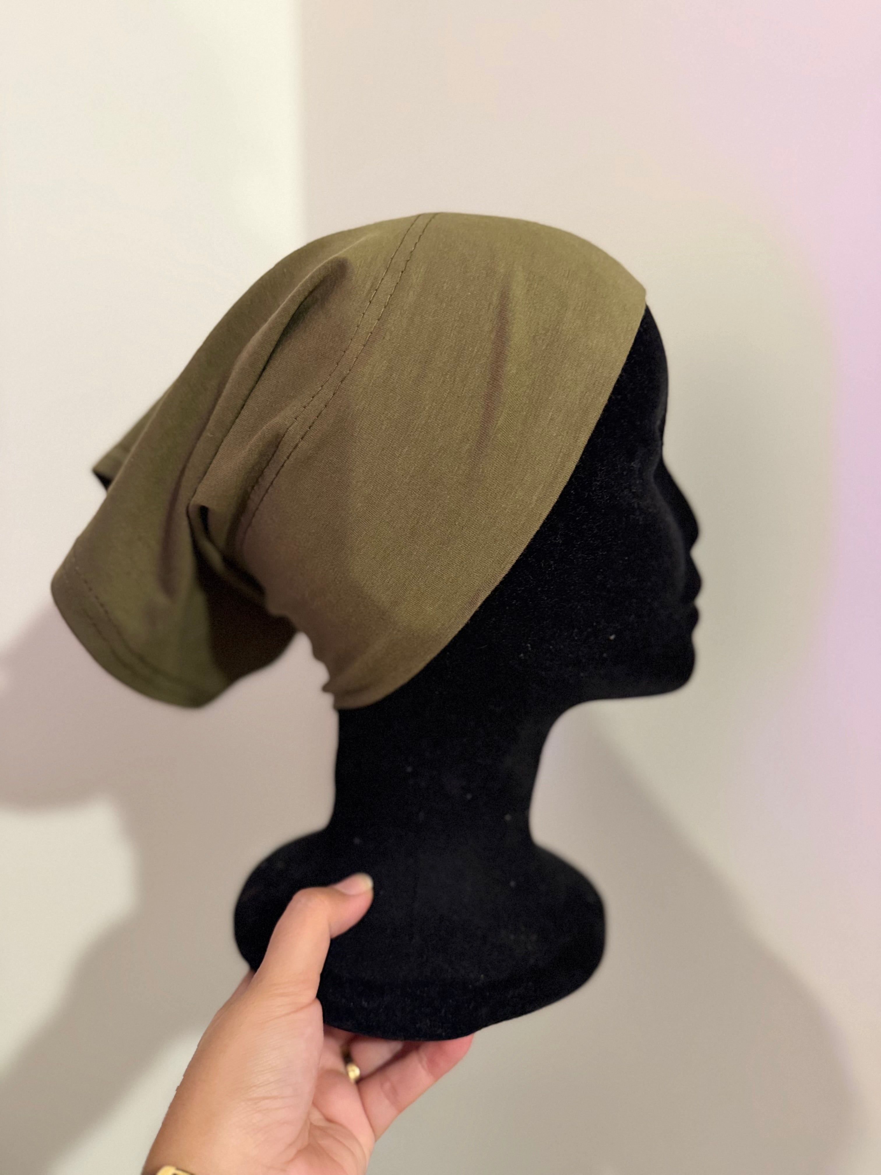 Bonnet tube sous hijab en coton : Confort, tenue & respirabilité