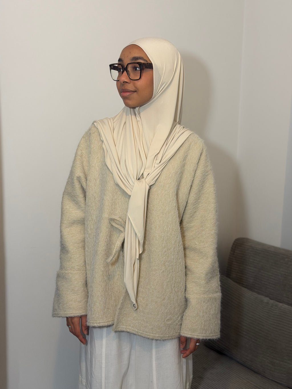 Hijab triangle jersey premium beige beurre ronizz