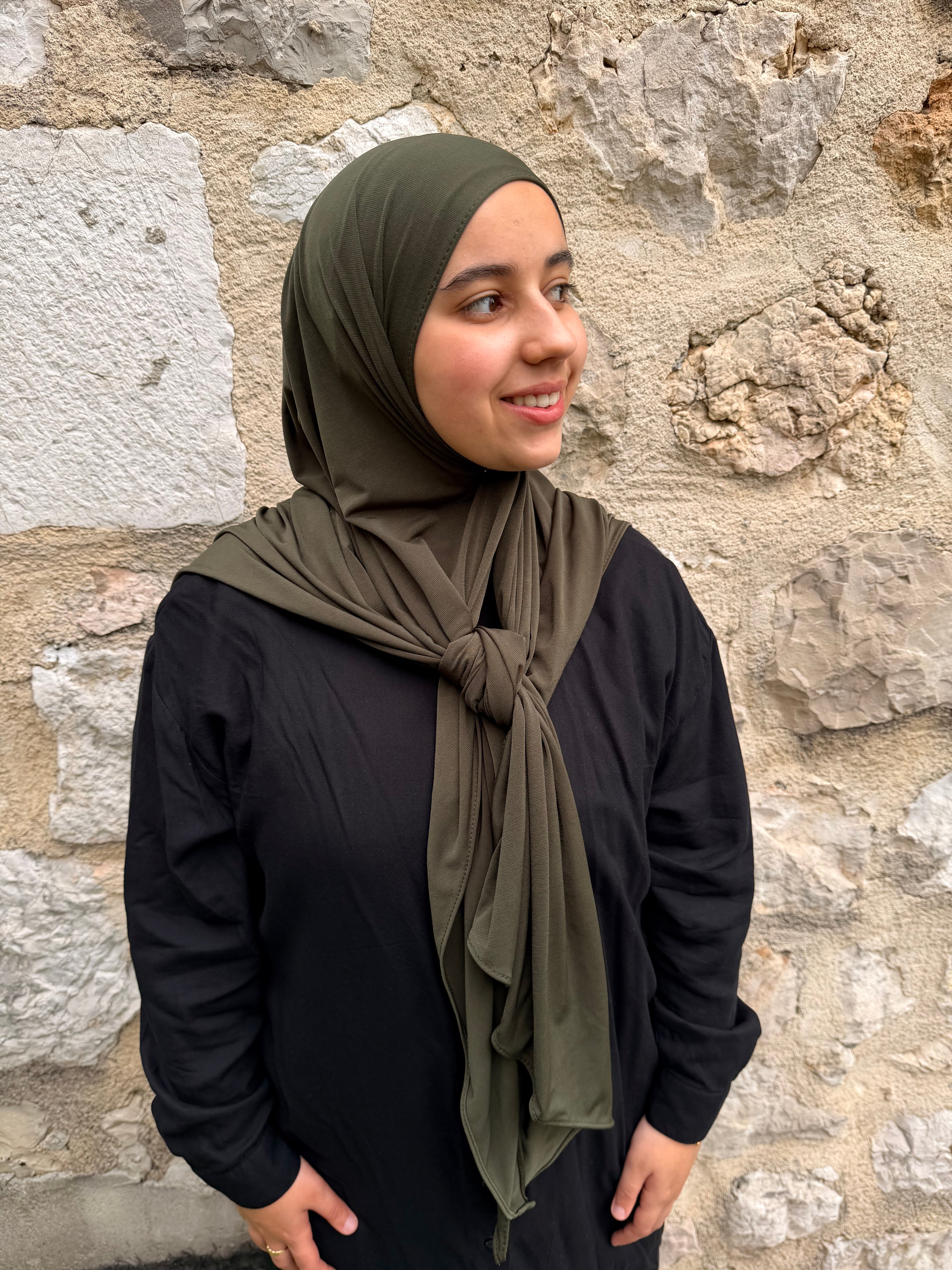 Hijab Triangle Multistyle Kaki | Jersey Premium | Ronizz
